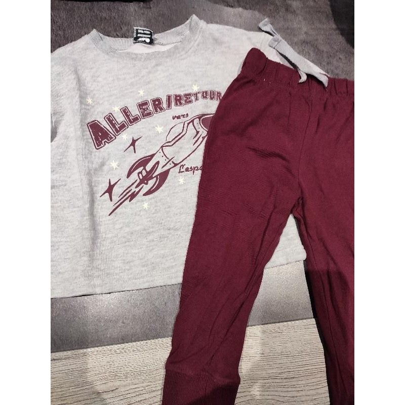 Ensemble Leger tape à l'oeil  TAILLE 24 mois 