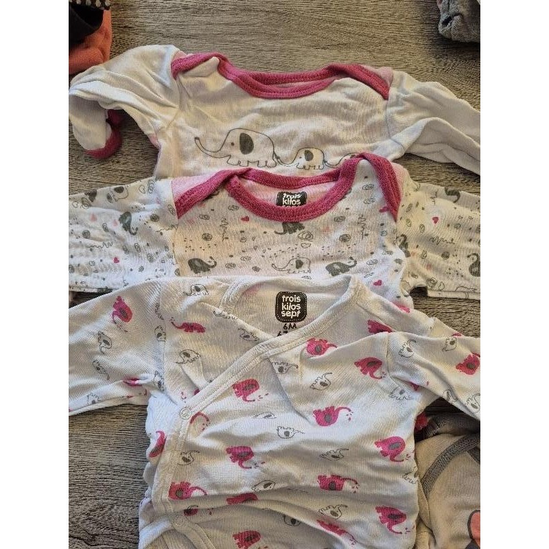 Body rose trois kilos sept  TAILLE 6