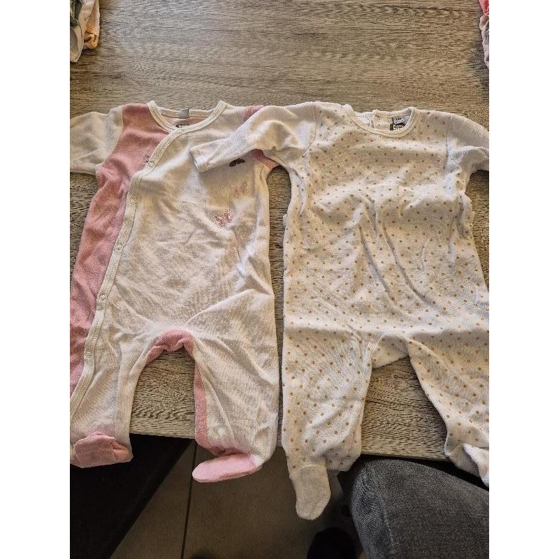 Lot 2 pyjama trois kilos spet TAILLE 6mois