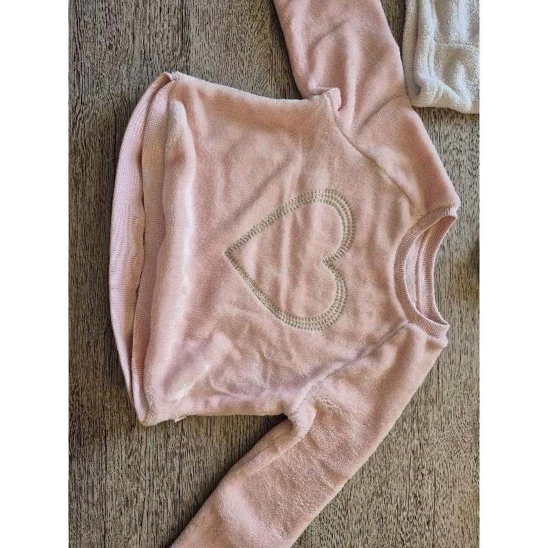 Pull cœur rose TAILLE 4ans
