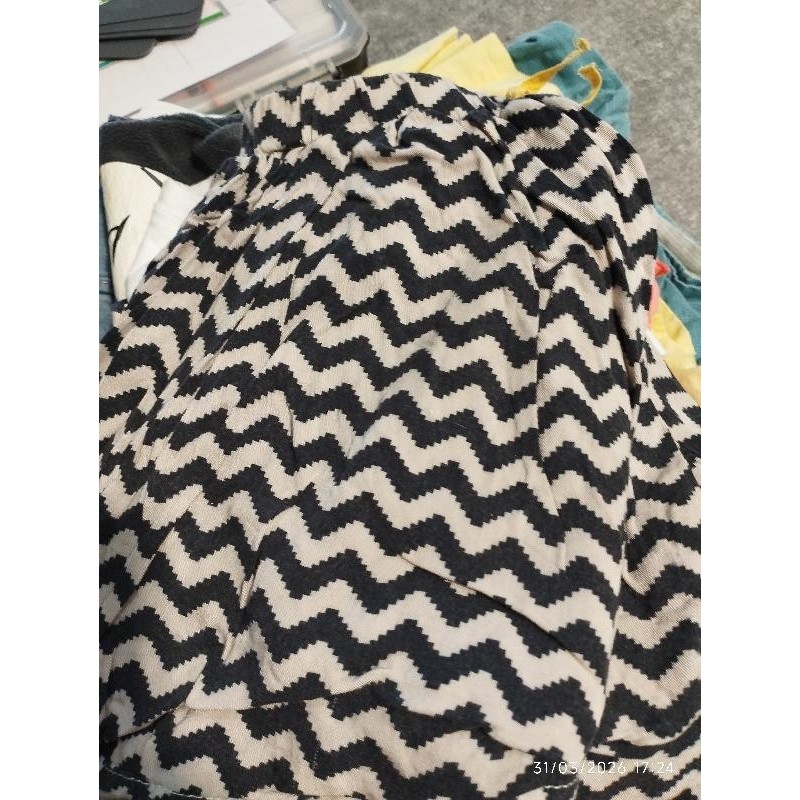 Jupe tao zébré  TAILLE 5 a