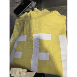 Sweat jaune TAILLE 12 ans