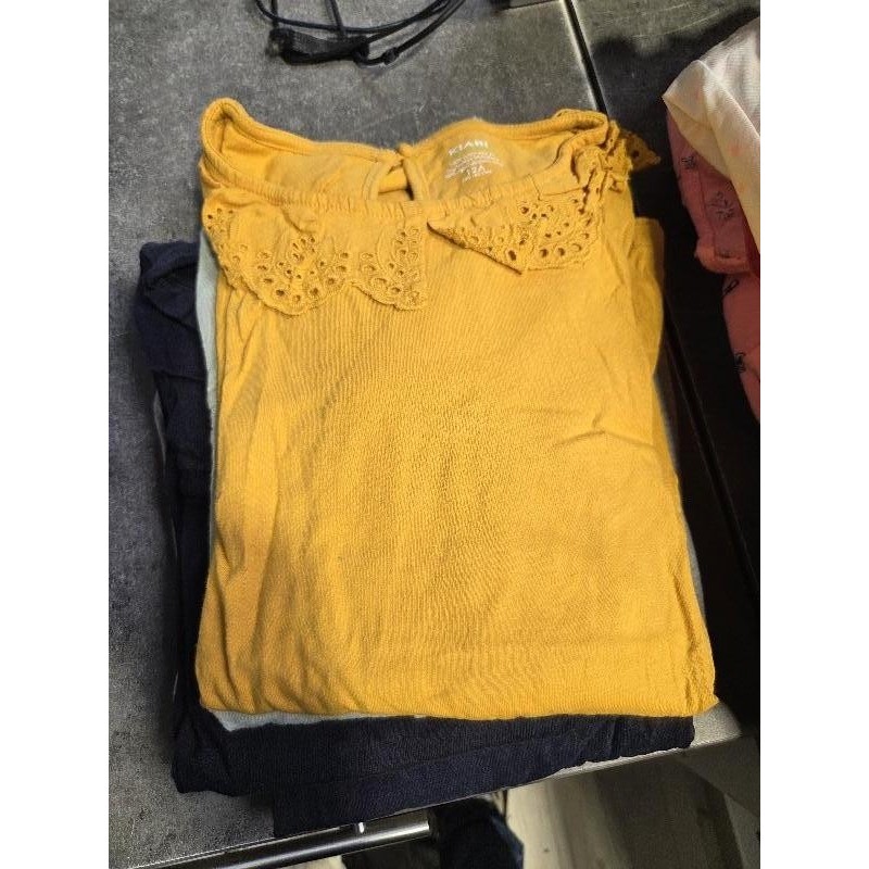 Tee-shirt jaune TAILLE 12 ans