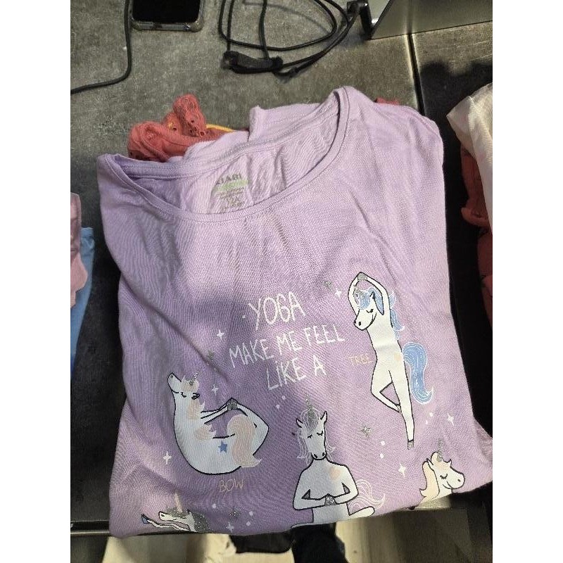 Tee-shirt mauve TAILLE 12 ans