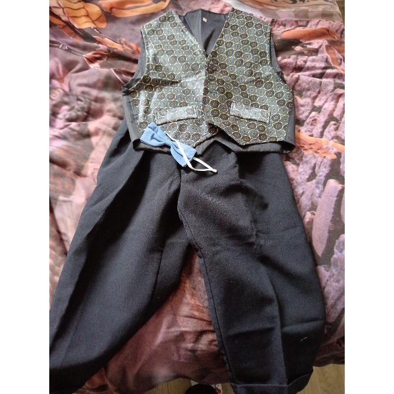 Costume 3 ans  TAILLE 3 ans 