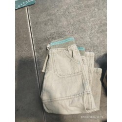 Pantalon vert prends ton...