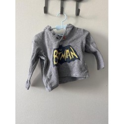 Pull Batman  TAILLE 18 mois 