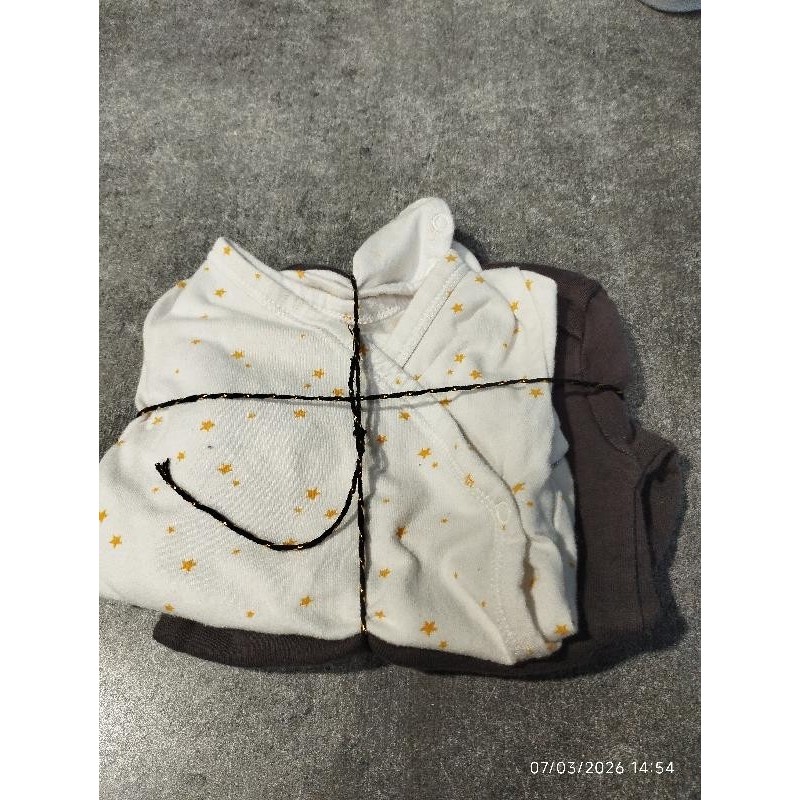 Lot 2 bodys ml TAILLE 3 mois