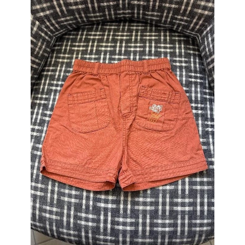 Short orange  TAILLE 18 mois 