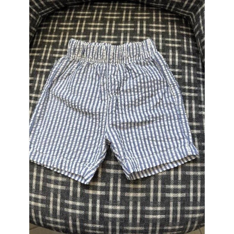 Short à rayure bleu blanc  TAILLE 18 mois 