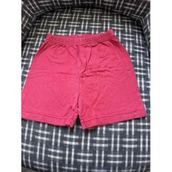 Short rouge  TAILLE 18 lois 