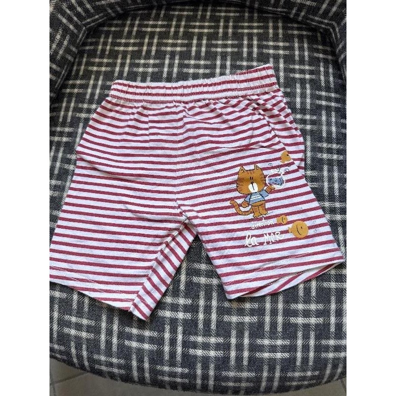 Short à rayure blanc rouge  TAILLE 18 mois 