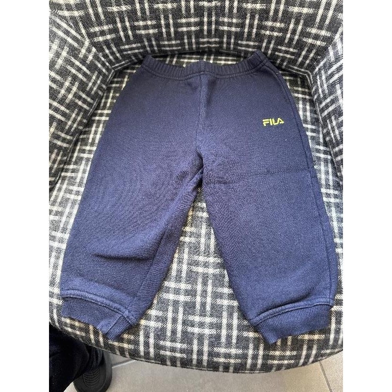 Jogging fila bleu  TAILLE 12/18 mois 