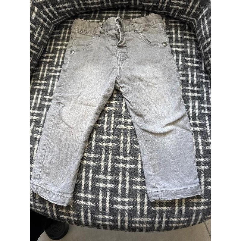 Jean gris  TAILLE 12 mois 