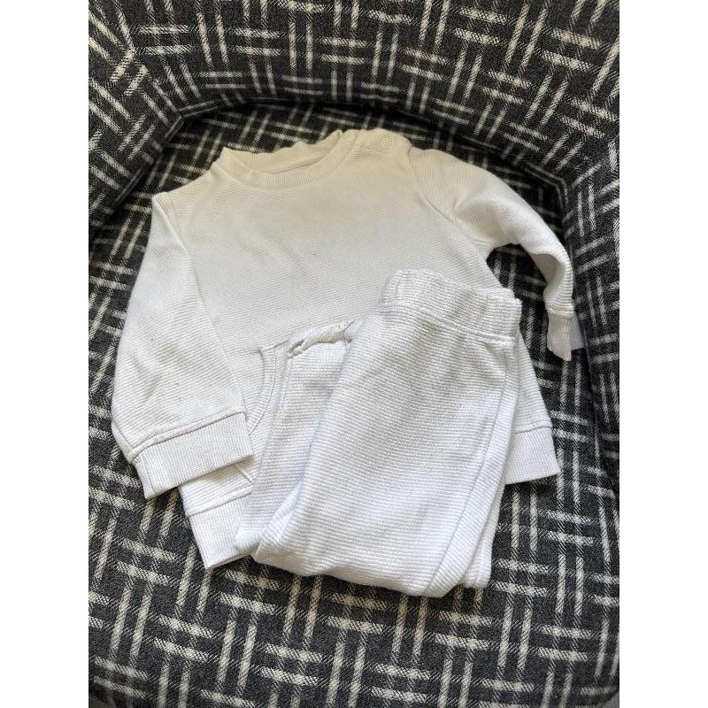 Ensemble blanc  TAILLE 12 mois 