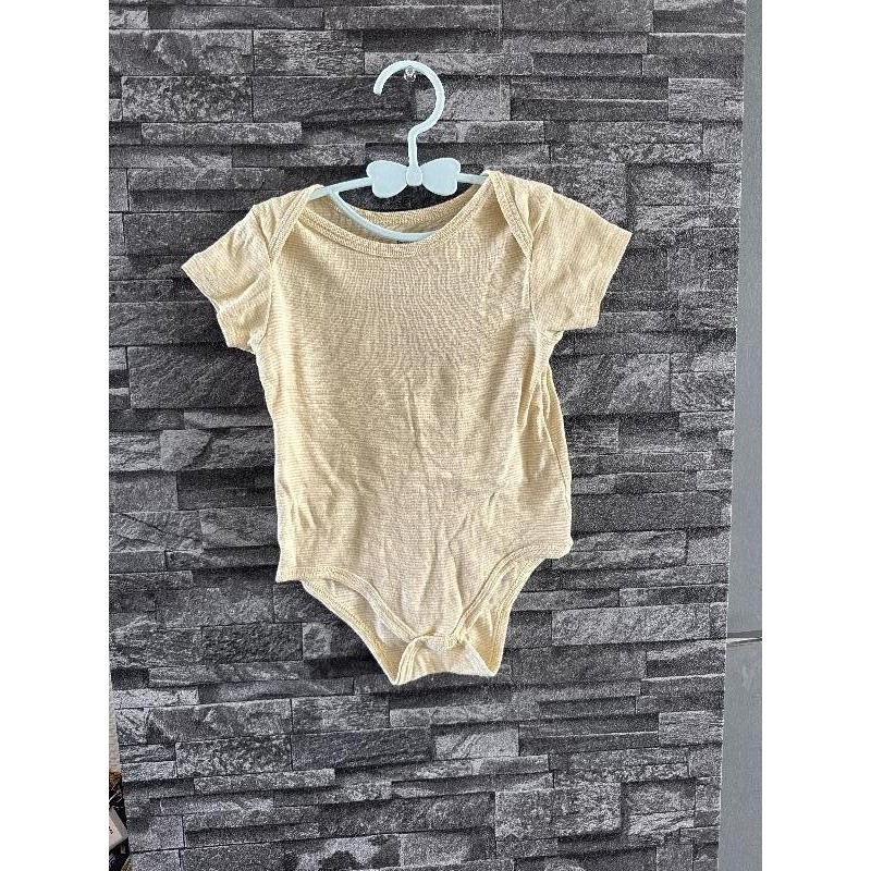 Body kiabi jaune  TAILLE 18 mois 