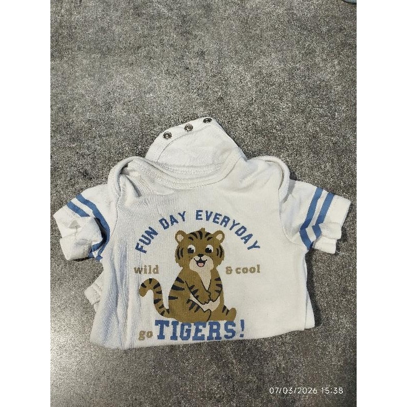 Body ml c et a tigre TAILLE 3 mois