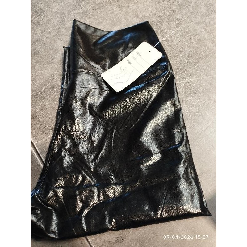 Legging noir brillant TAILLE M
