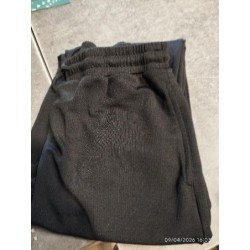 Jogging noir shein TAILLE L