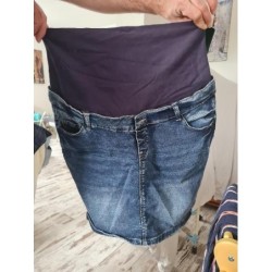 Jupe en jean mater  TAILLE 40
