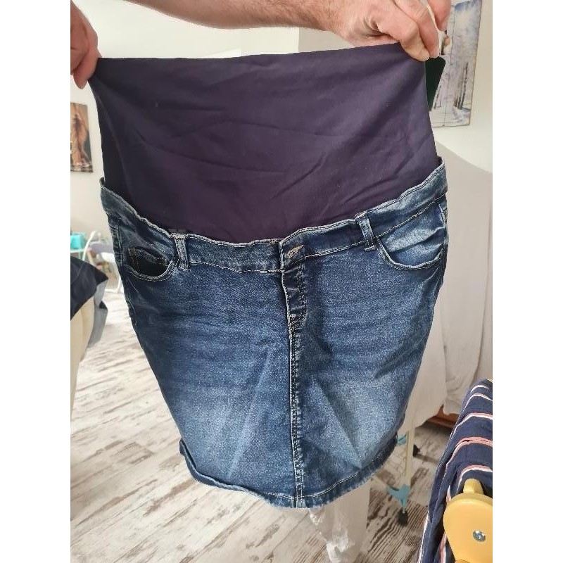 Jupe en jean mater  TAILLE 40