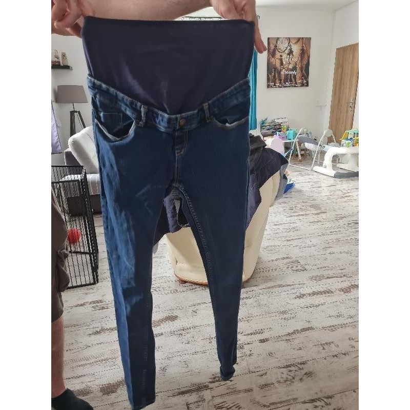 Jean bleu foncé mater TAILLE 40