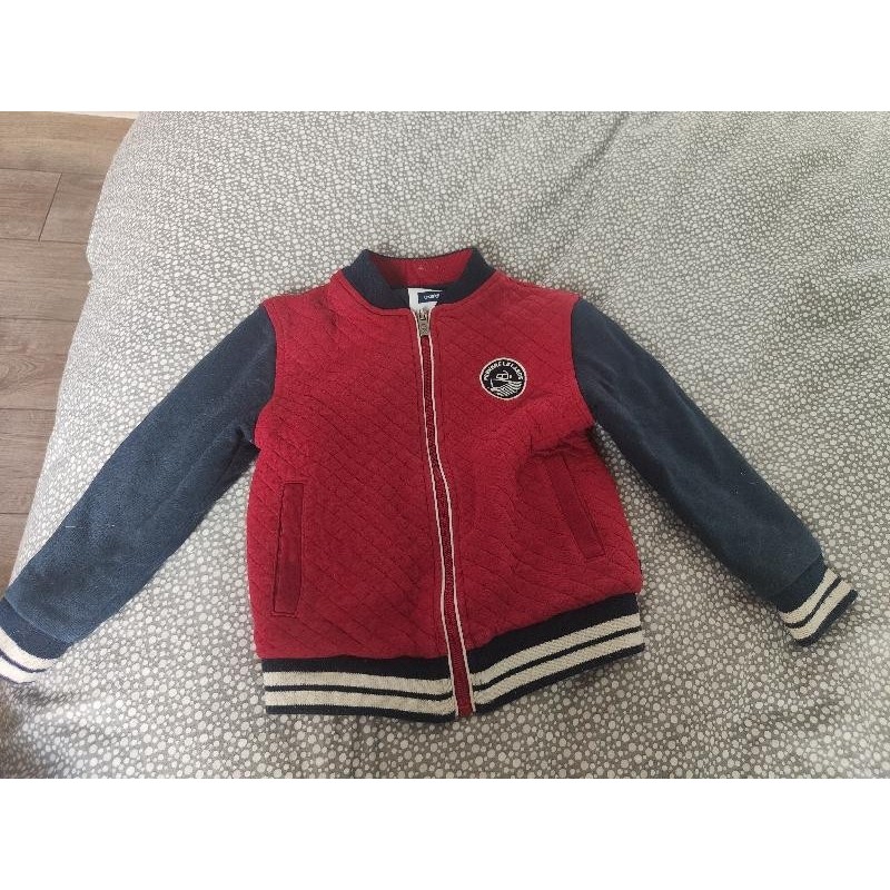 Gilet zippé molletonné TAILLE 5