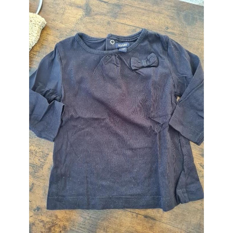 Tee shirt noir avec un noeud TAILLE 9M