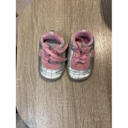 Chaussons bebe TAILLE 0/3 mois