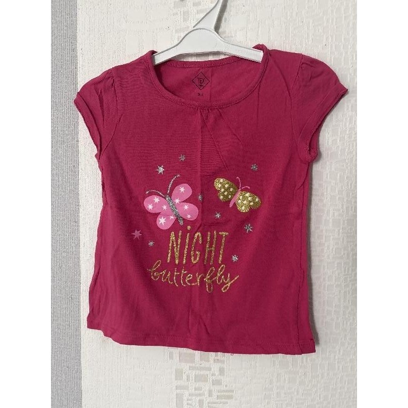 TEE shirt TAILLE 3/4 ans
