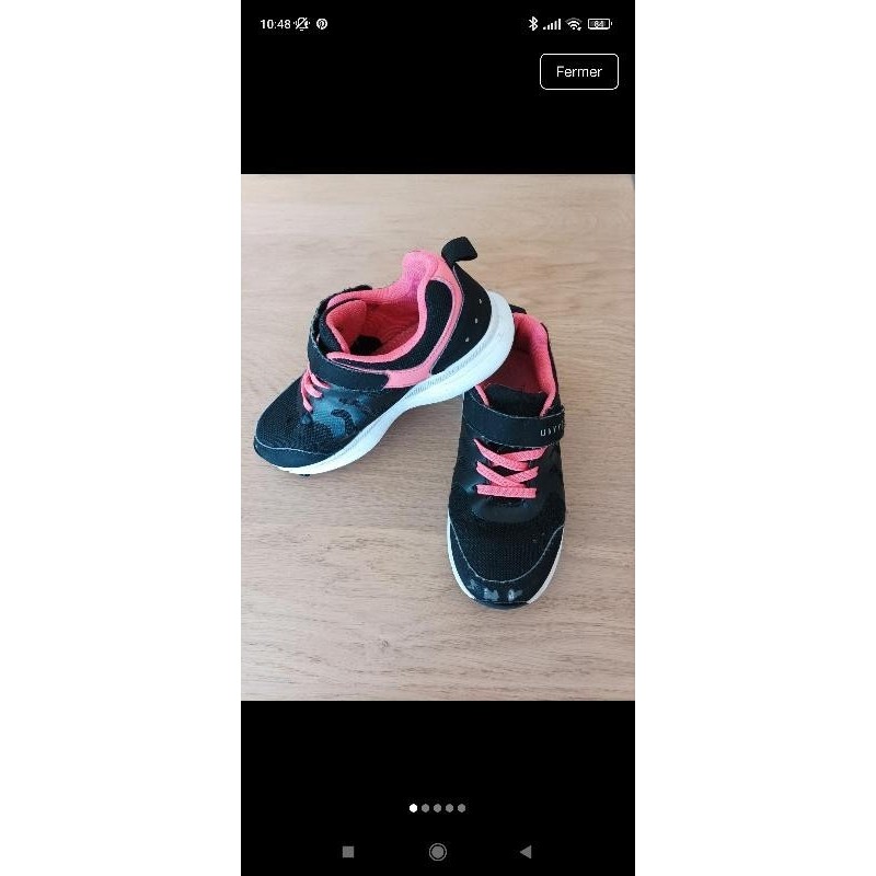 Baskets rose et noir TAILLE 31