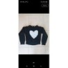 Pull noir coeur TAILLE 8 ans