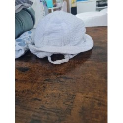 Chapeau blanc obaibi TAILLE 6M