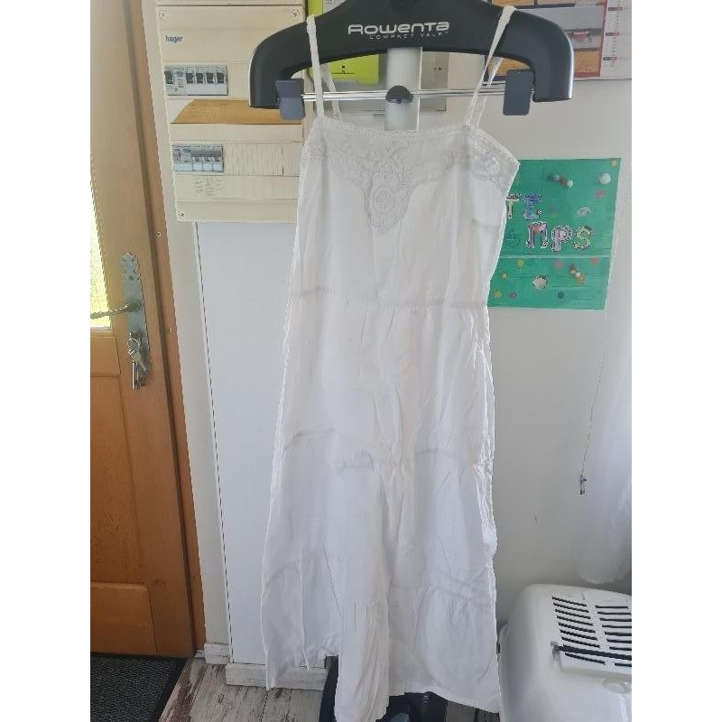 Robe blanche TAILLE 38-40