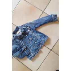 Veste jean chipie  TAILLE 4...