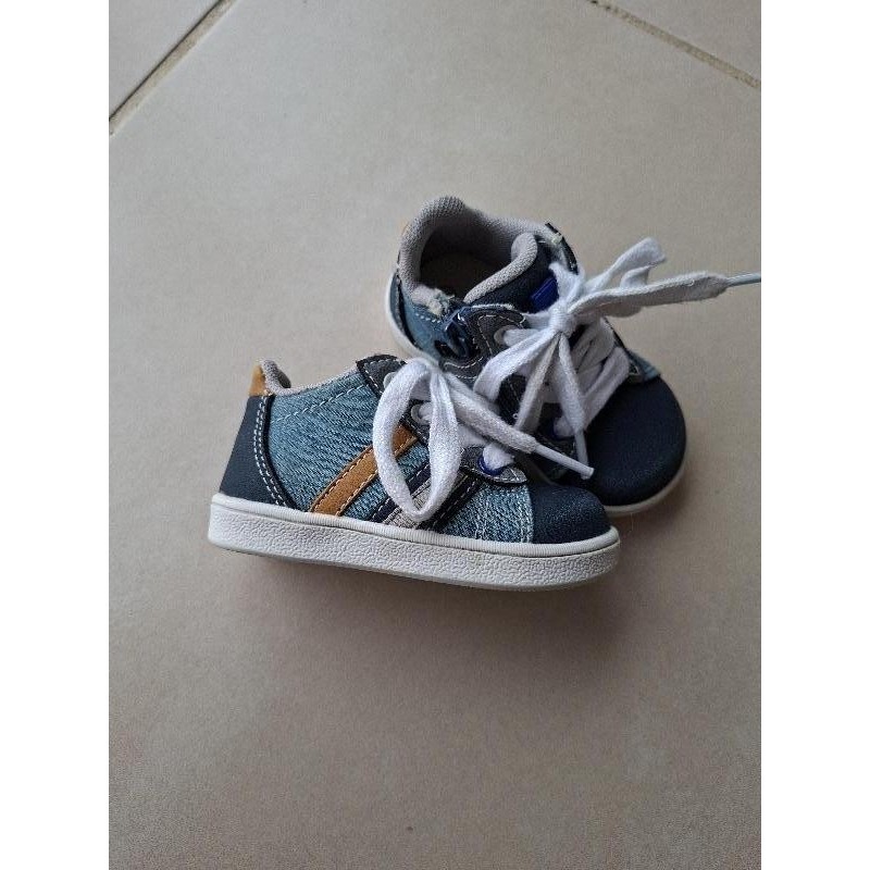 Chaussures bleues avec lacets TAILLE 19