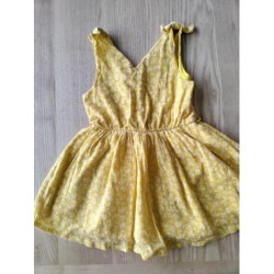 Robe jaune Okaïdi 4 ans...