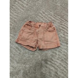 Short tape à l'oeil saumon...