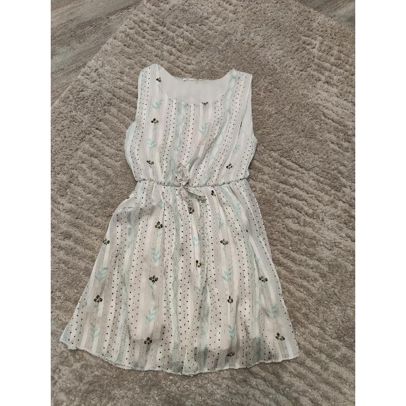 Robe blanche vert et fleurs TAILLE 6