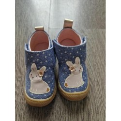 Chaussons bleus  TAILLE 19
